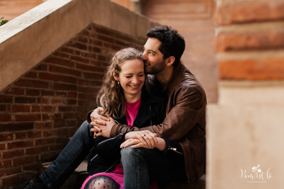 Pam est la photographe mariage : séance photo dans les rues de Toulouse