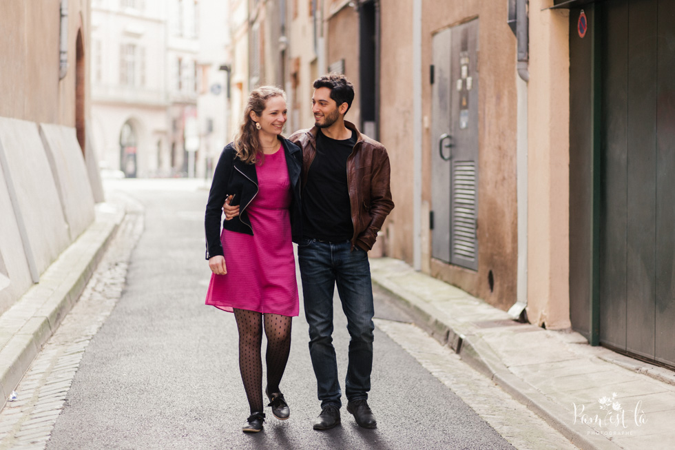 Pam est la photographe mariage : séance photo dans les rues de Toulouse