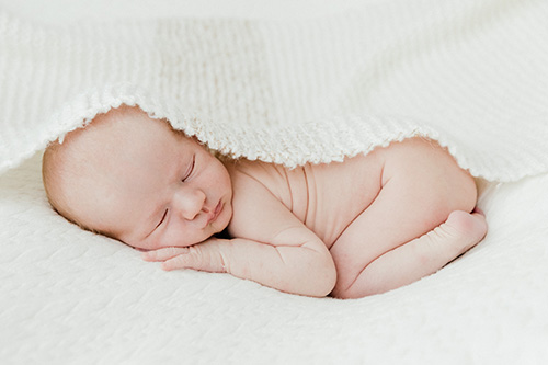 Photographe bébé et nouveau-nés à Saint-Orens-de-gameville